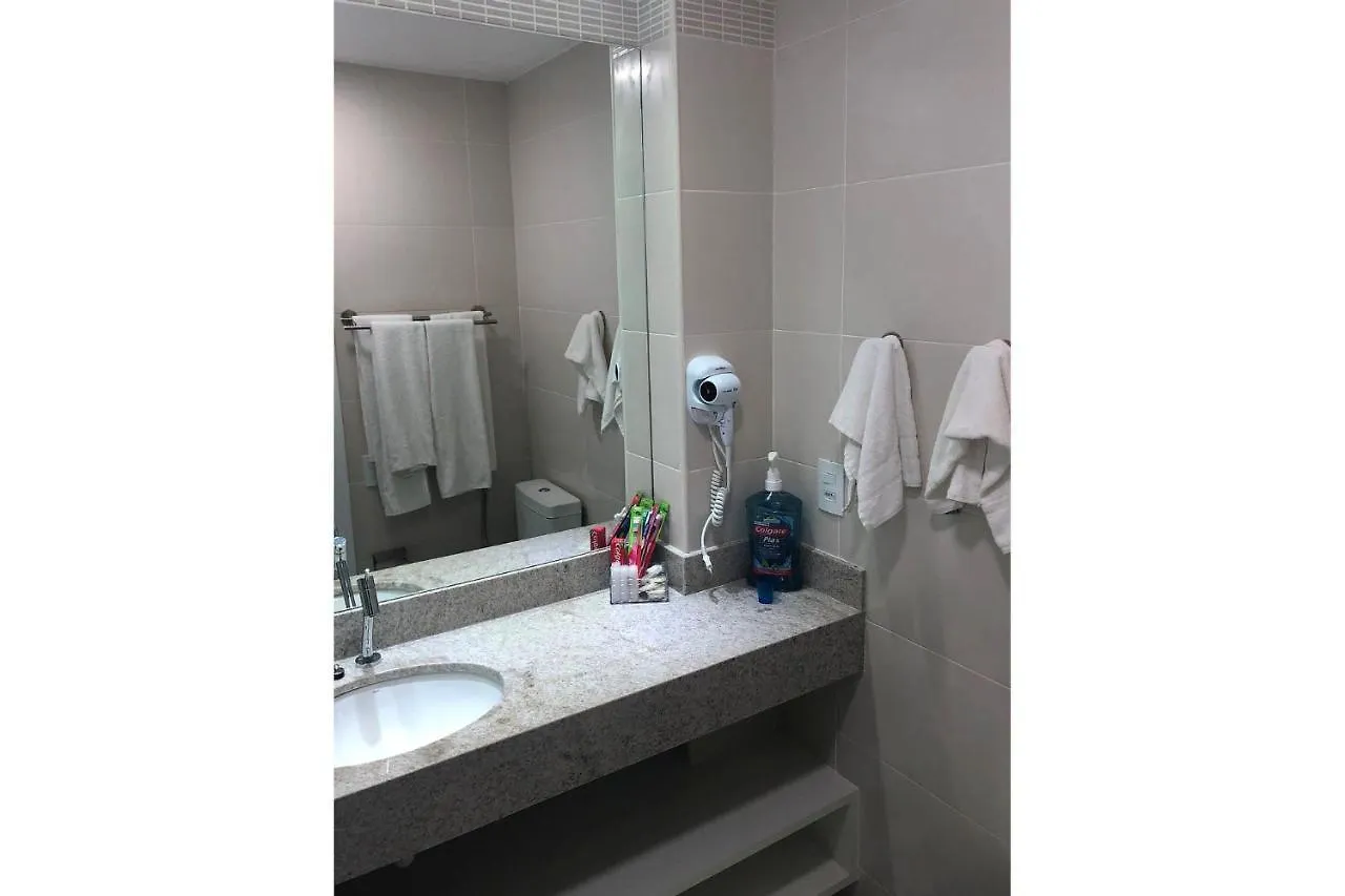 Resort em Arraial do Cabo, Desfrute de momentos inesquecíveis em uma apartamento de luxo com 2 quartos, 2 banheiros e 2 vagas de carro entre a praia e a lagoa